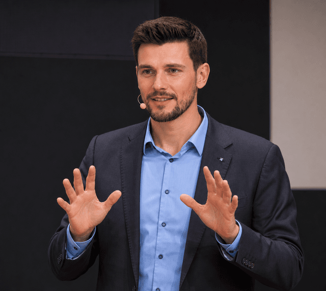Dr. Florian Patzer